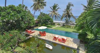 A quiet oasis in the traditional north of Bali right by the sea