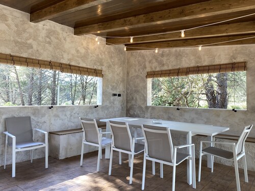 Country House 5000sqm · Pool · Paddel · Bbq · 1h f/ Madrid-ávila-toledo · 16pax