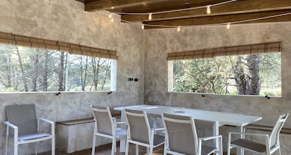 Country House 5000sqm · Pool · Paddel · Bbq · 1h f/ Madrid-åvila-toledo · 16pax