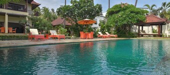 Eine Ruhige Oase im Traditionellen Norden Balis am Meer