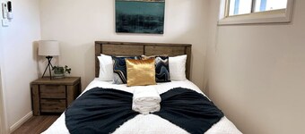 3BR house w/ parking & AC, 15 mins walk to wharf