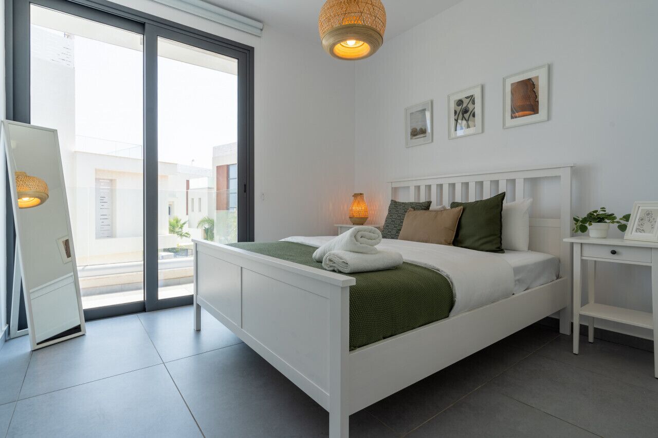 3 Schlafzimmer, Schreibtisch, Bügeleisen/Bügelbrett, WLAN