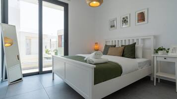 3 Schlafzimmer, Schreibtisch, Bügeleisen/Bügelbrett, WLAN