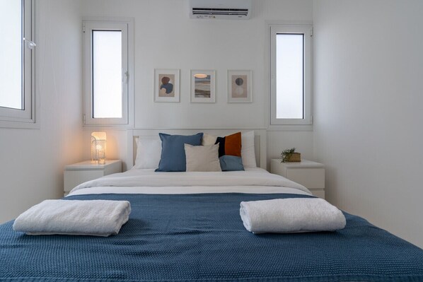 1 chambre, fer et planche à repasser, accès au Wi-Fi (inclus)