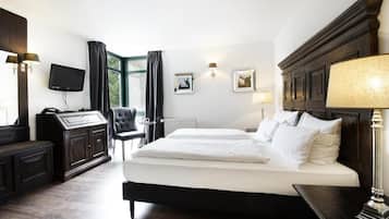 Comfort Double Room | 1 bedroom, hypo-allergenic bedding, individually decorated