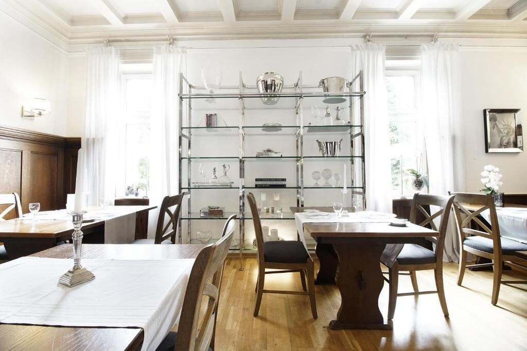 Dagelijks ontbijtbuffet (EUR 15 per persoon)