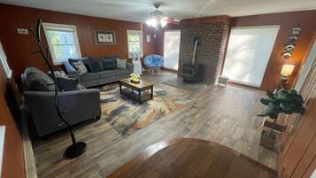 Smart TV, table football