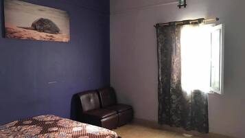 Soundproofing, iron/ironing board, free WiFi