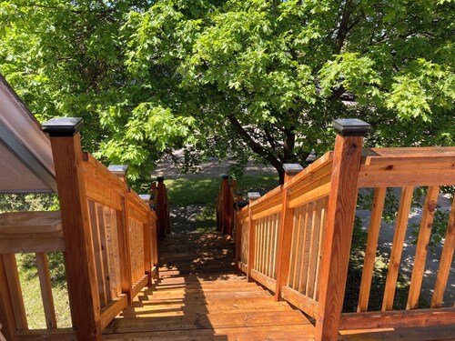 Historic Glacier Getaway~20 mins to Glacier National Park and 10mins to airport!