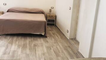 2 bedrooms, iron/ironing board, travel crib, free WiFi