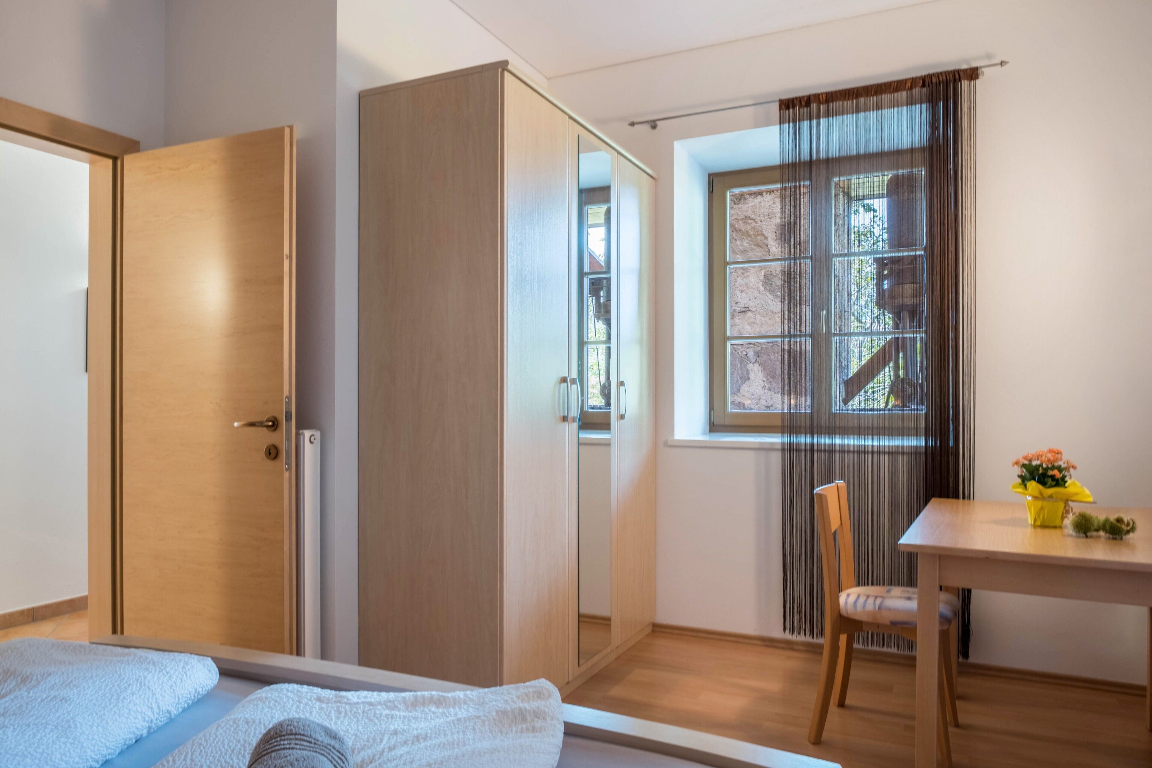 1 chambre, bureau, accès au Wi-Fi (inclus), literie fournie