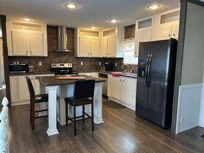 Private kitchen - The Sacramento Oasis (Sacramento)