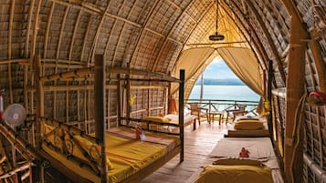 Plage privée, sable blanc, cabines gratuites, navette pour la plage