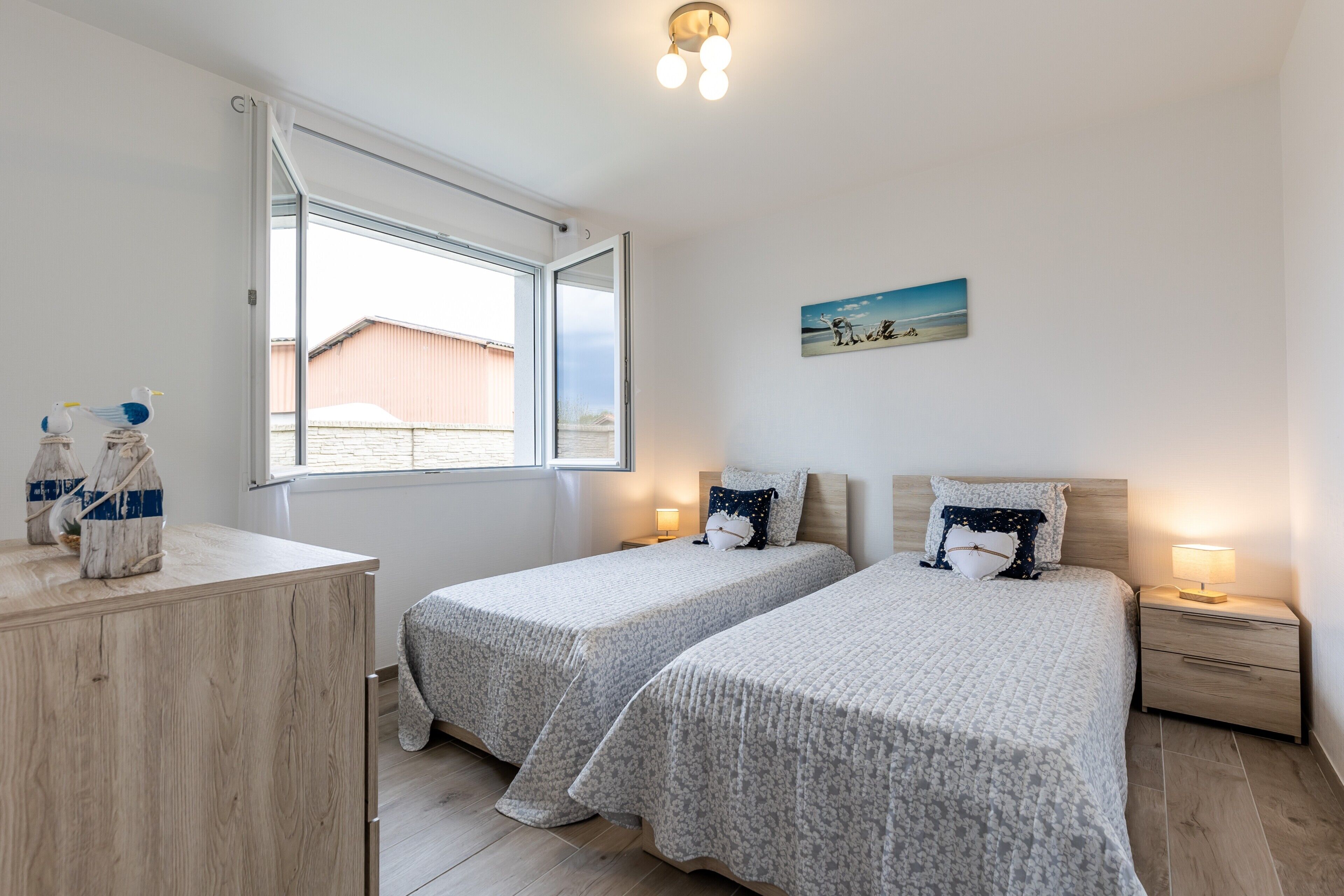 2 habitaciones, tabla de planchar con plancha y wifi gratis 