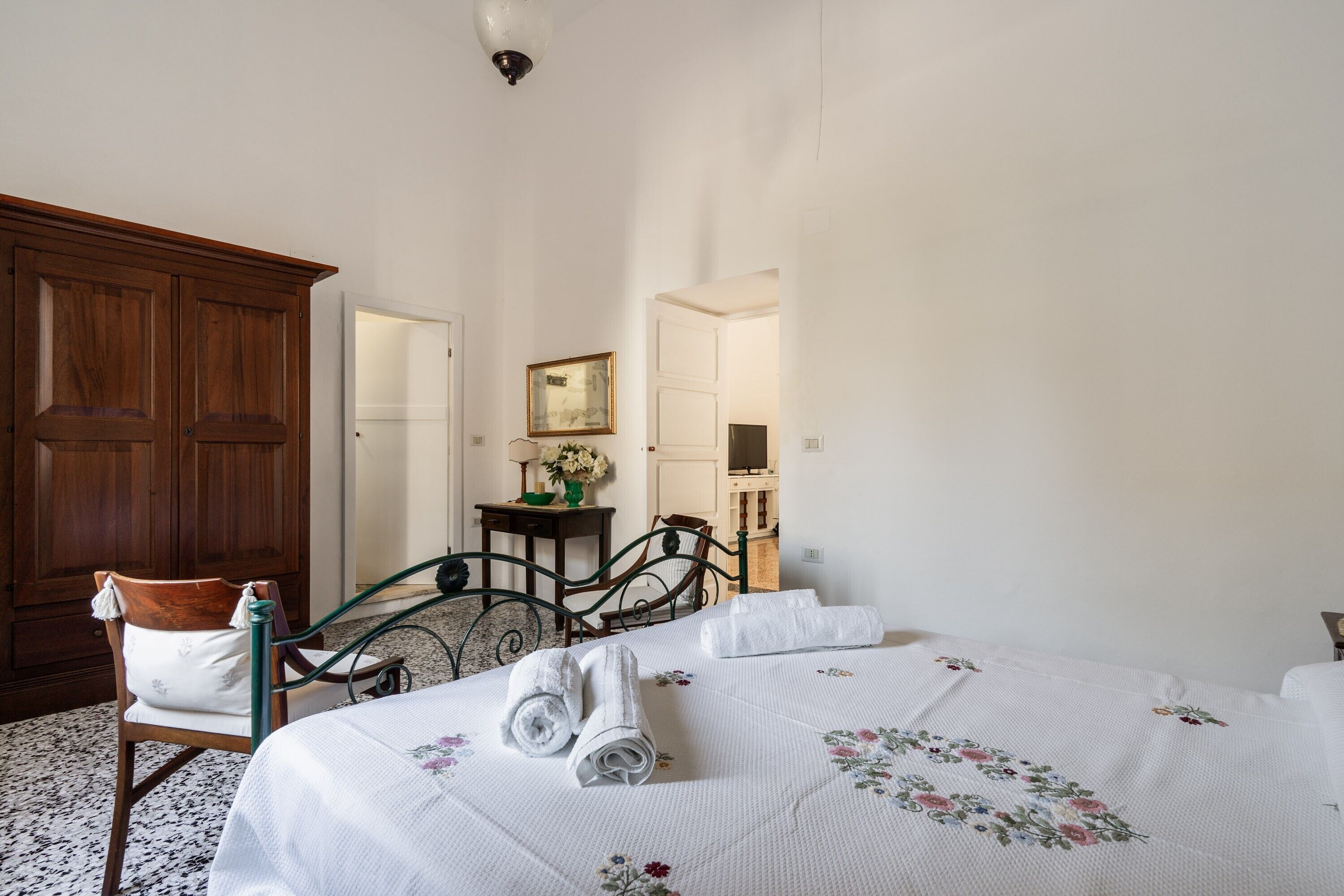 2 soveværelser, sengetøj