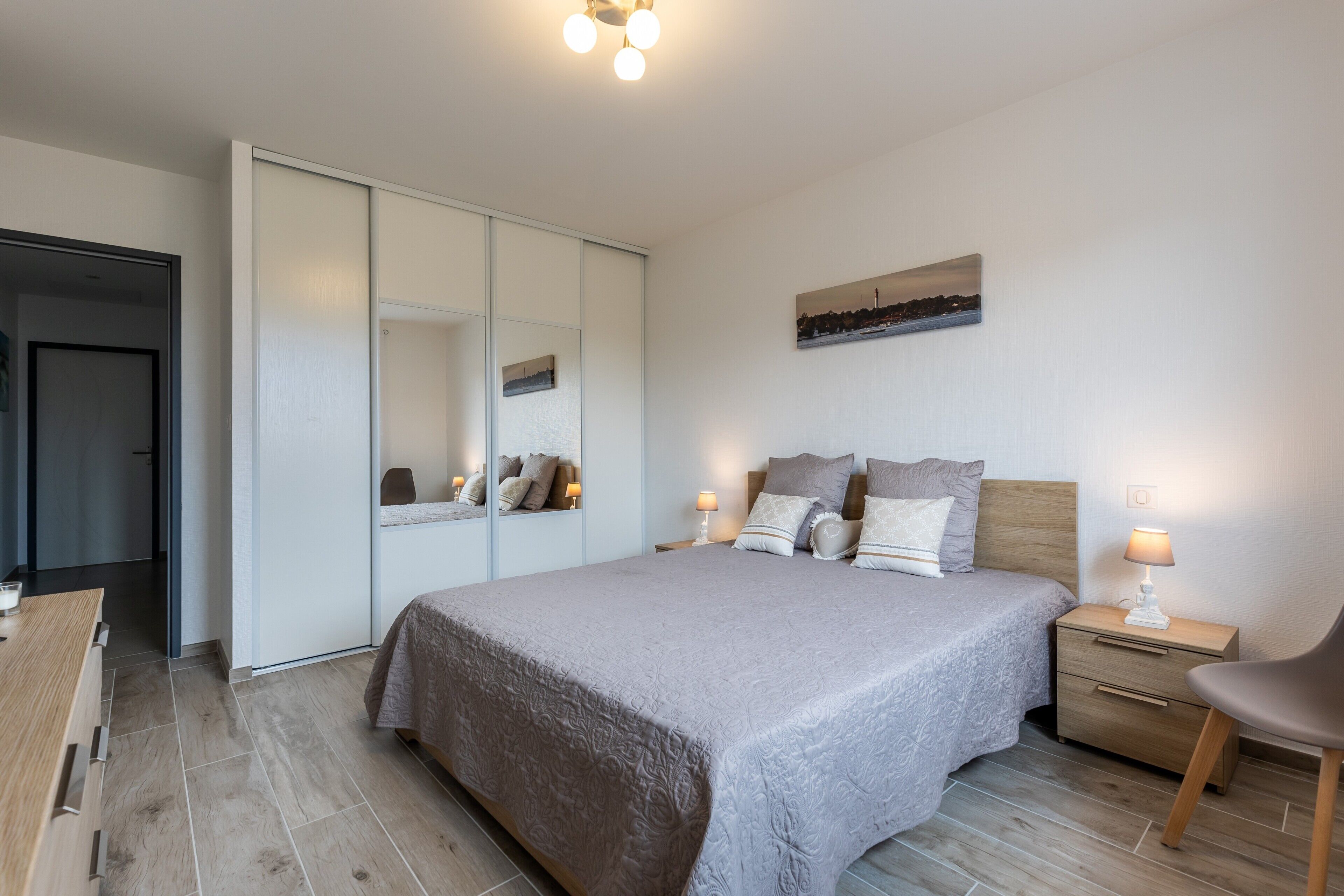 4 bedrooms, iron/ironing board, free WiFi, bed sheets