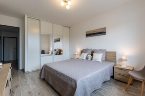 4 Schlafzimmer, Bügeleisen/Bügelbrett, kostenloses WLAN, Bettwäsche