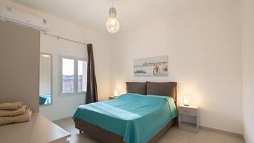 2 bedrooms, iron/ironing board, free WiFi, bed sheets