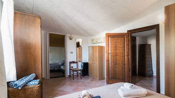 3 camere, ferro/asse da stiro, Wi-Fi gratuito, lenzuola