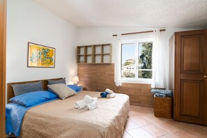 3 habitaciones, tabla de planchar con plancha y wifi gratis