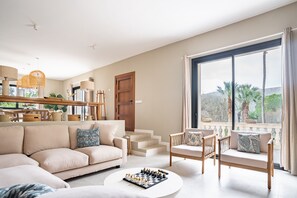 TV, fireplace, ping pong - Villa "Son Simo D'Alt" with Mountain View, Private Pool & Wi-Fi (Crestatx)