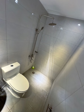 Double Room | Bathroom
