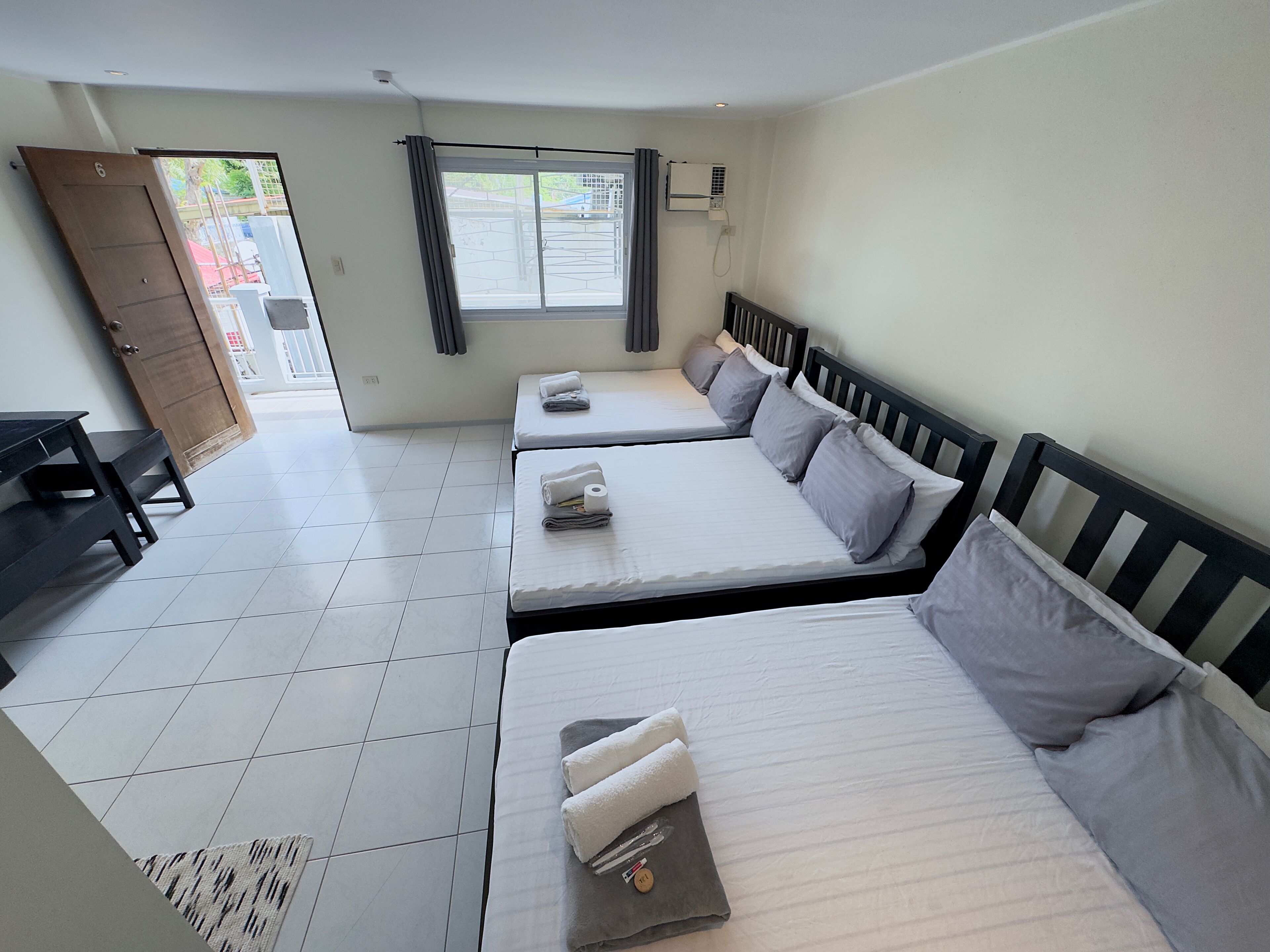 Family Room | Laptop workspace, iron/ironing board, free WiFi, bed sheets