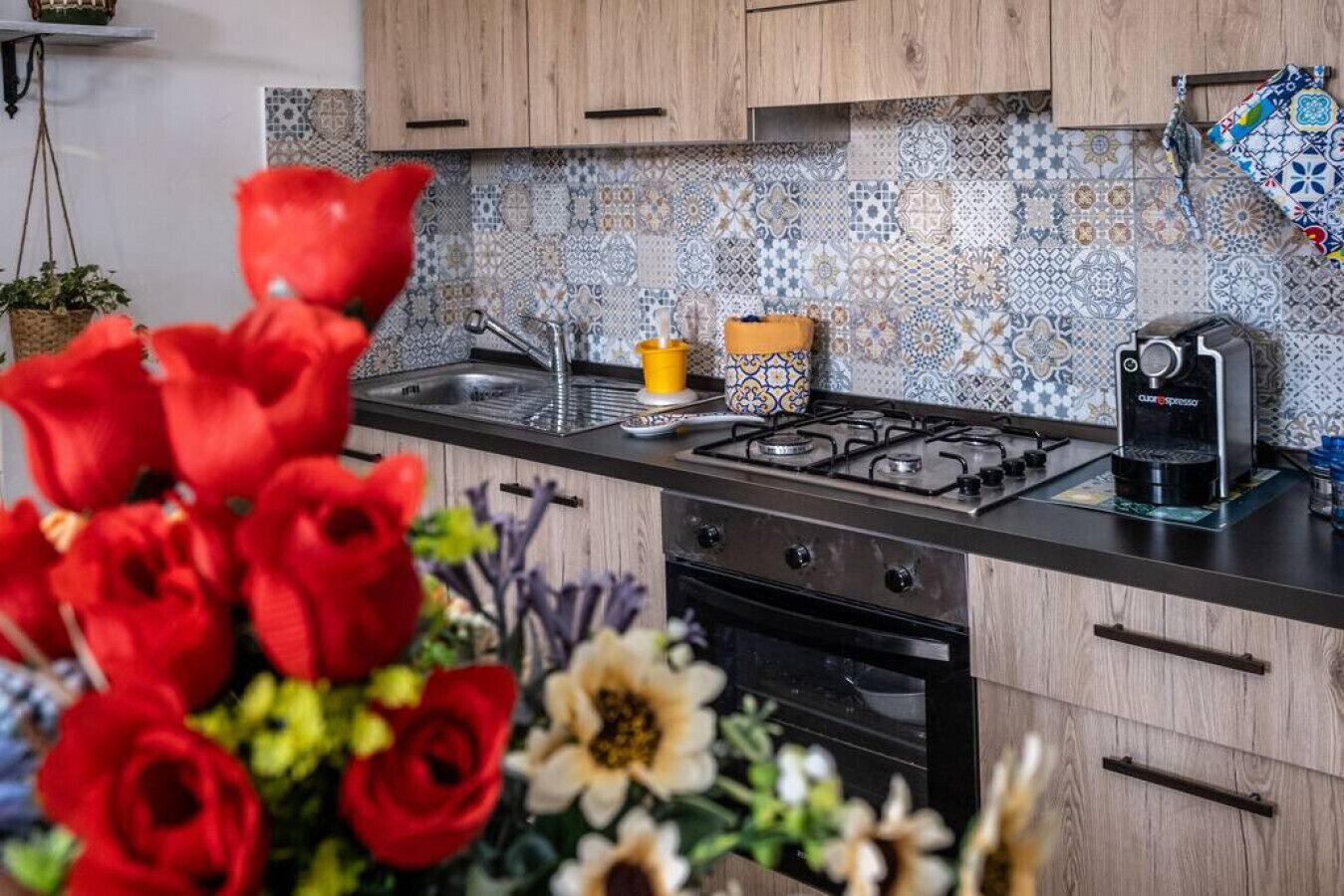 Réfrigérateur, four, cafetière/bouilloire