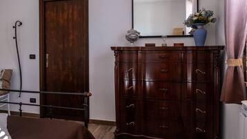 2 sovrum, strykjÀrn/strykbrÀda, gratis wi-fi och sÀngklÀder