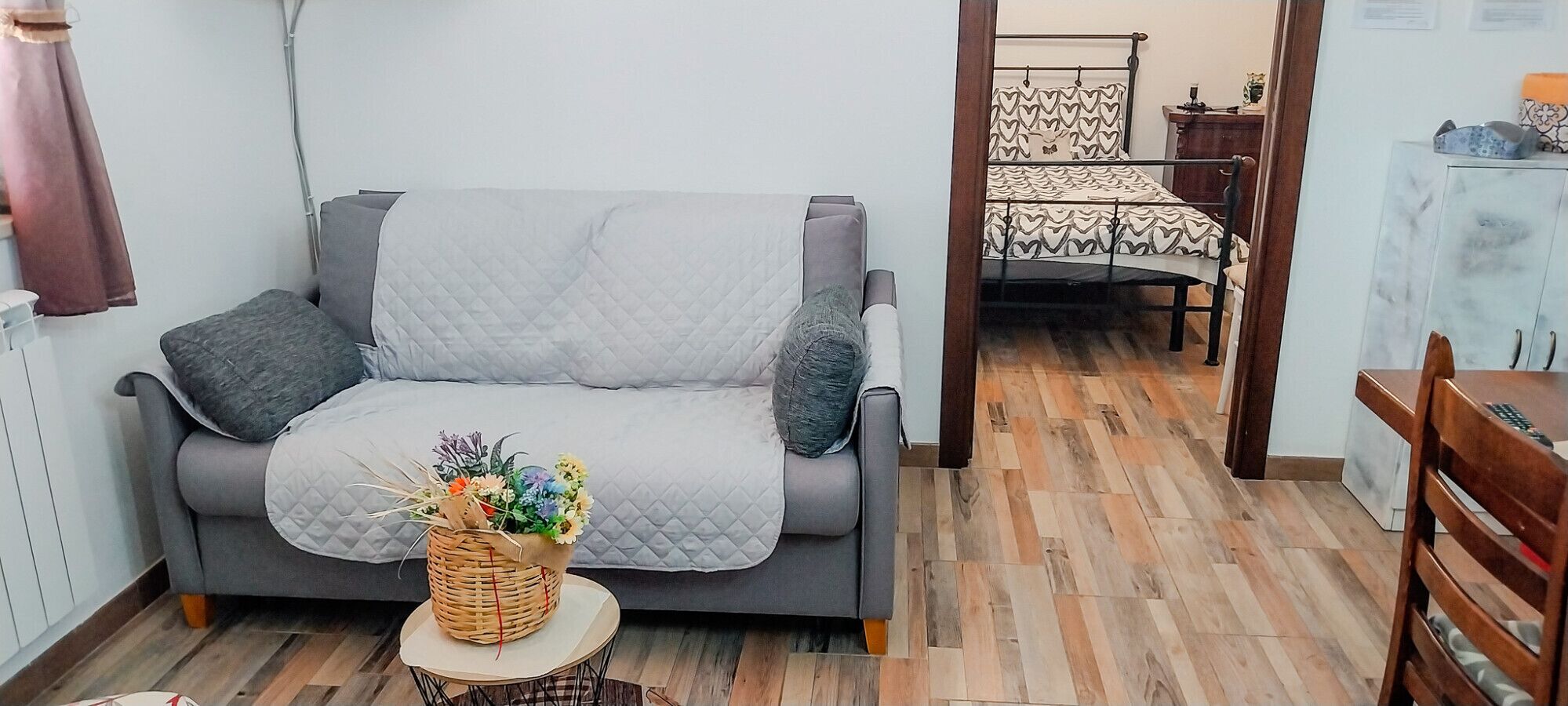 2 habitaciones, tabla de planchar con plancha y wifi gratis 