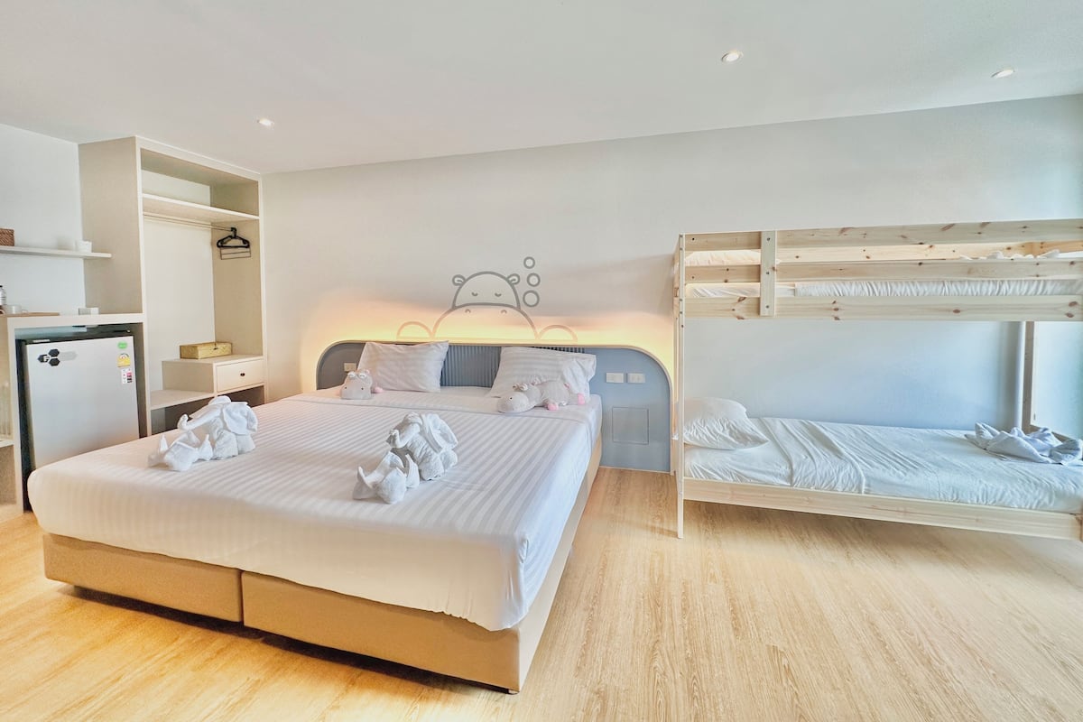 Standard Quadruple Room