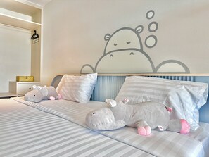 Desk, free WiFi, bed sheets - Herma Hotel (Bang Phli)