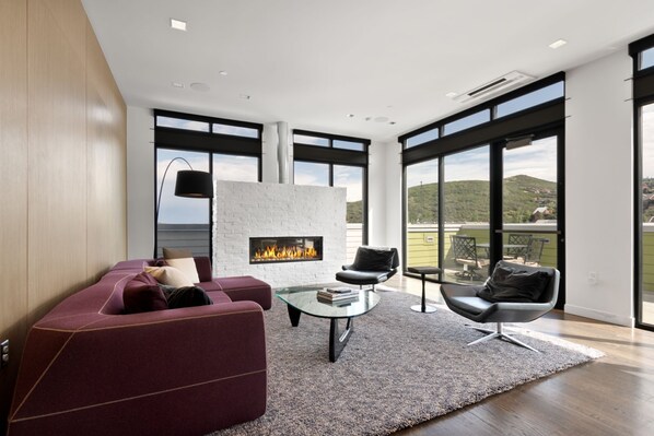 TV, fireplace, DVD player, stereo