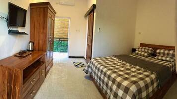 Comfort Double Room | Free WiFi, bed sheets