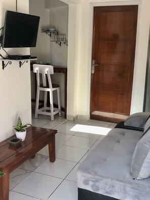 Apartment | Living area | LED TV - LOPE Homestay (Waingapu)