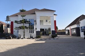Front of property - Hotel by Luxury L'auberge (Jos)