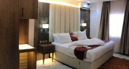 Hotel by Luxury L'auberge