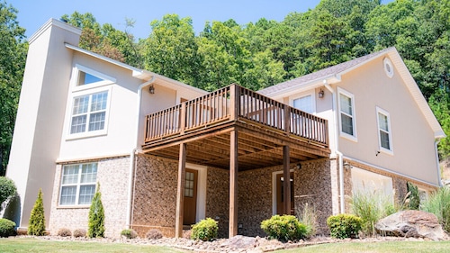 Eli's Woodland Escape