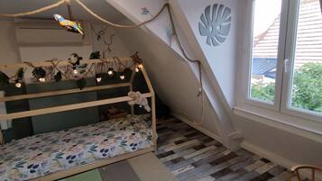 3 slaapkamers, een bureau, een strijkplank/strijkijzer, gratis wifi