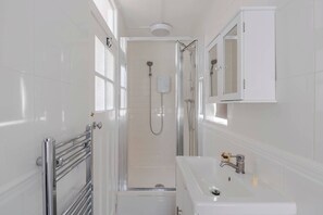 Unclassified image, 5 of 11, button