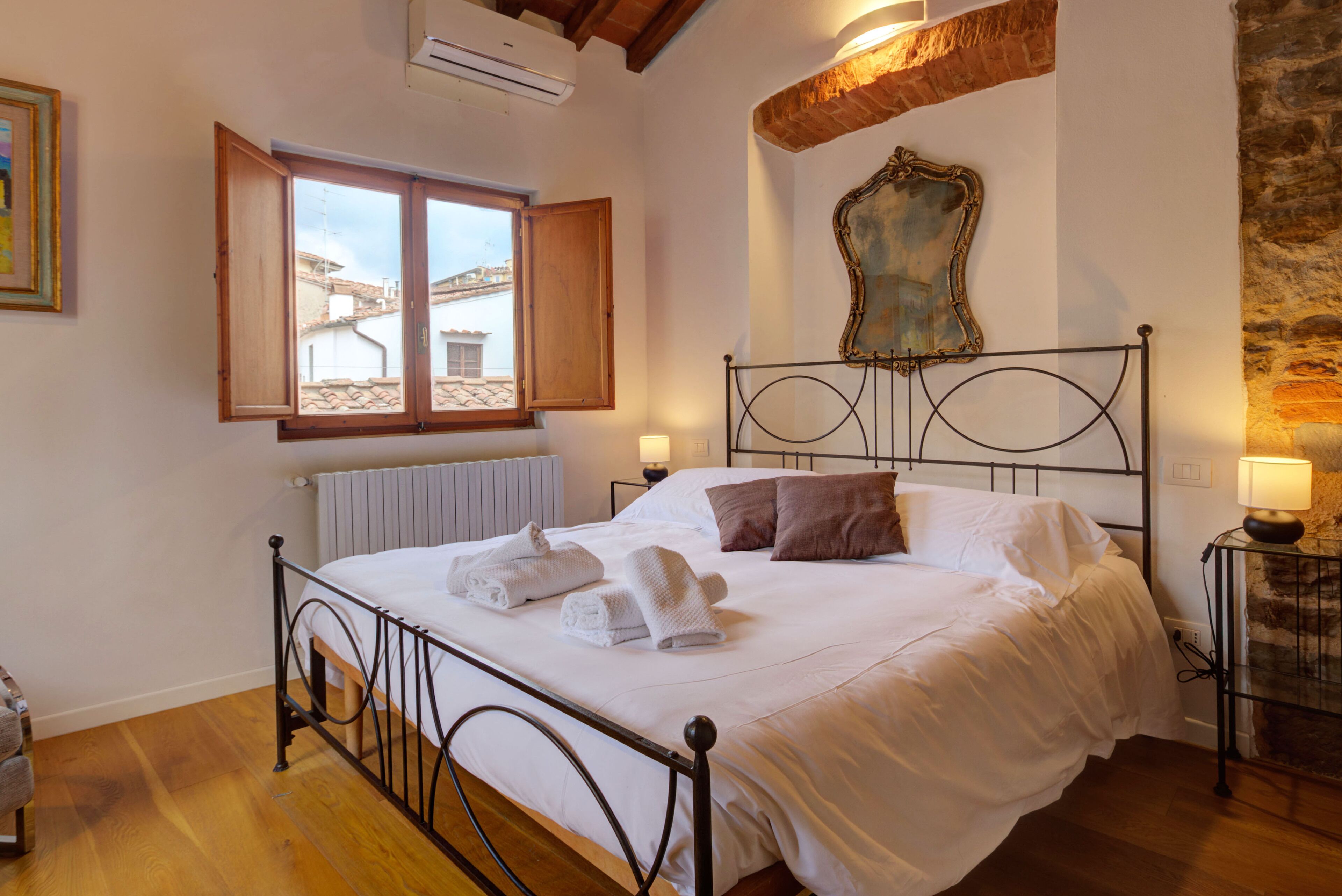 2 habitaciones, tabla de planchar con plancha y wifi gratis 