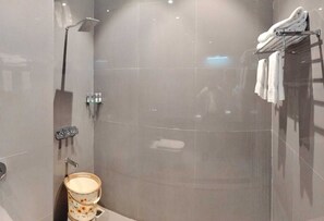 Habitación Deluxe | Baño | Zapatillas