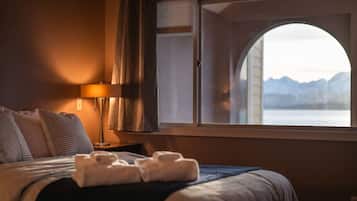 3 habitaciones, tabla de planchar con plancha, wifi y ropa de cama