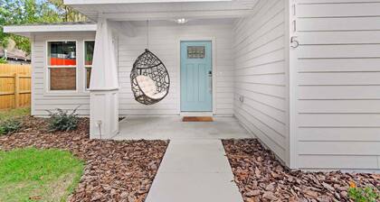 TIDE + TAILGATE - Sleeps 12, Arcades, Mini Golf