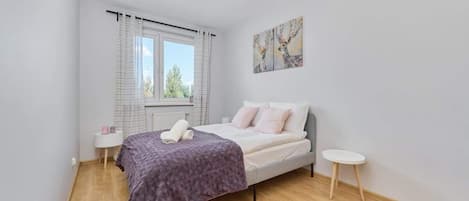 1 bedroom, iron/ironing board, WiFi, bed sheets