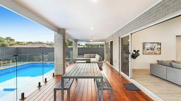 Piscine extérieure, piscine chauffée