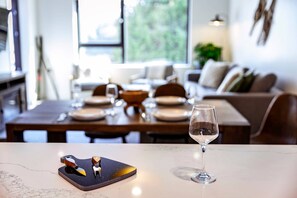 Dining - Revy's Stellar Retreat (Revelstoke)