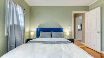3 slaapkamers, een strijkplank/strijkijzer, gratis wifi, beddengoed