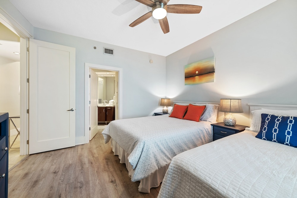 Visual Reference: Bella Luna 803 High End Luxury Condo Bayfront Sleeps 6