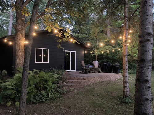 Newly Renovated Cozy and Peaceful River Retreat